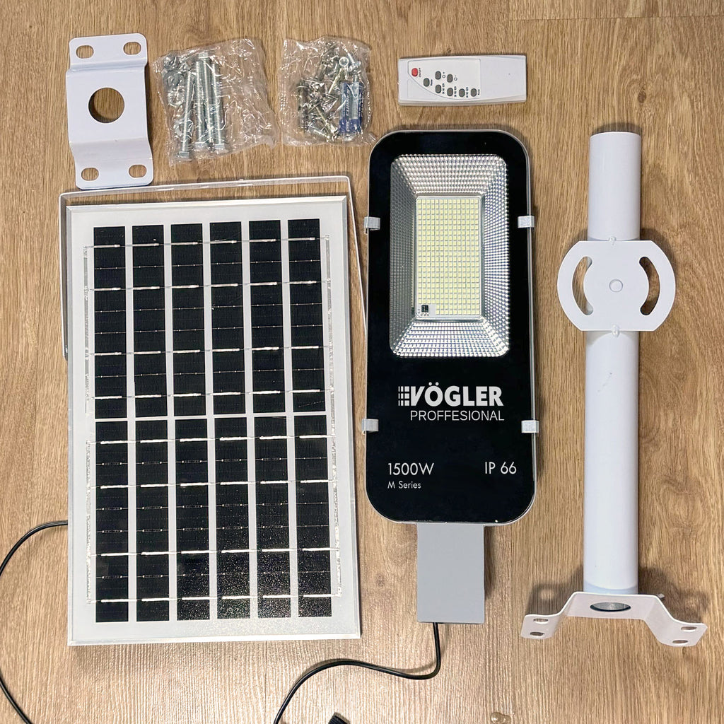 Zmogljiva solarna svetilka, senzor mraka, daljinsko upravljanje, Vögler Professional 1500W