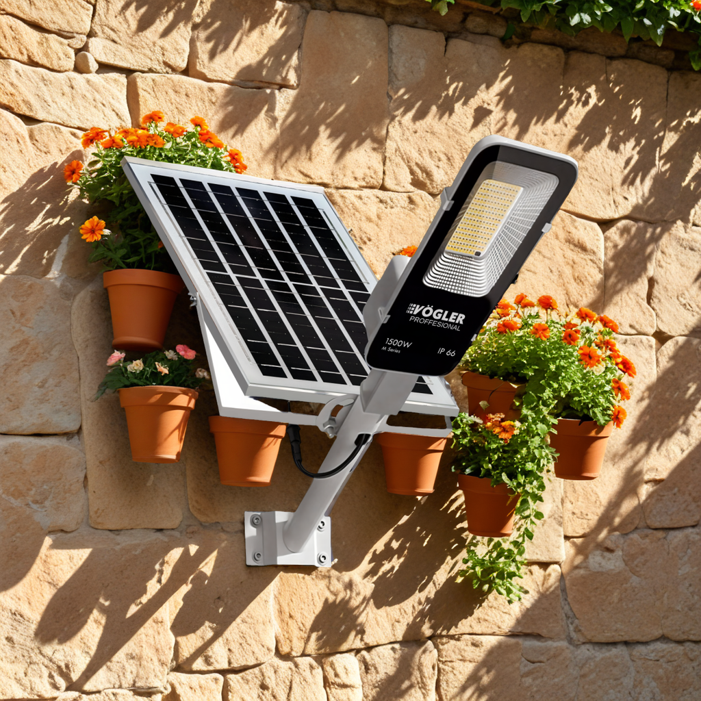 Zmogljiva solarna svetilka, senzor mraka, daljinsko upravljanje, Vögler Professional 1500W