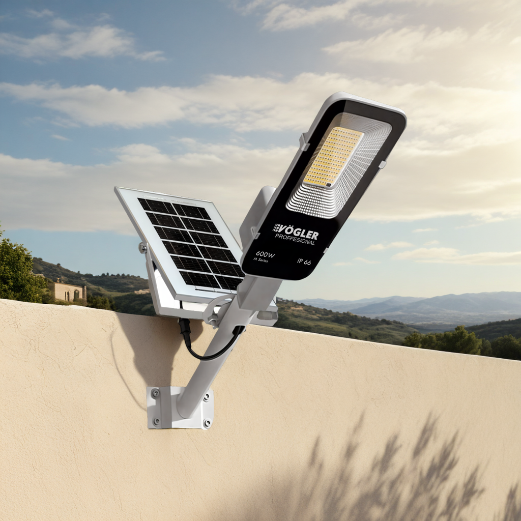 Zmogljiva solarna svetilka, senzor mraka, daljinsko upravljanje, Vögler Professional 600W
